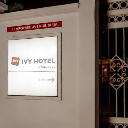 Ivy Hotel Ikeja Lagos Bagian luar foto